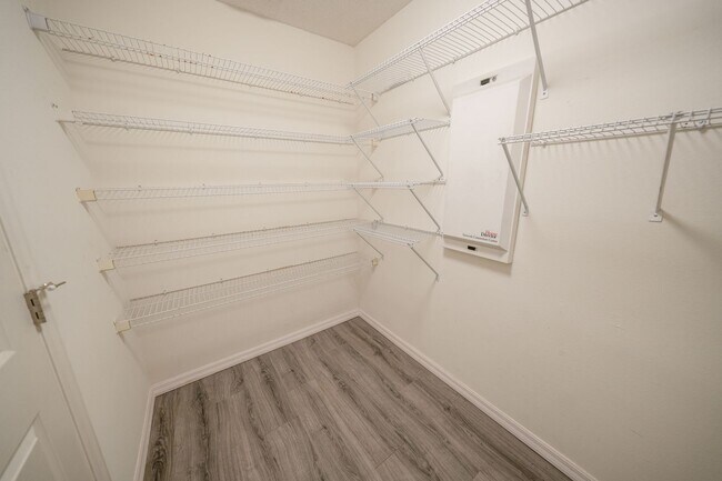 Building Photo - SPACIOUS 4 BEDROOM 2.5 BATH TWO STORY CLERMONT HOME