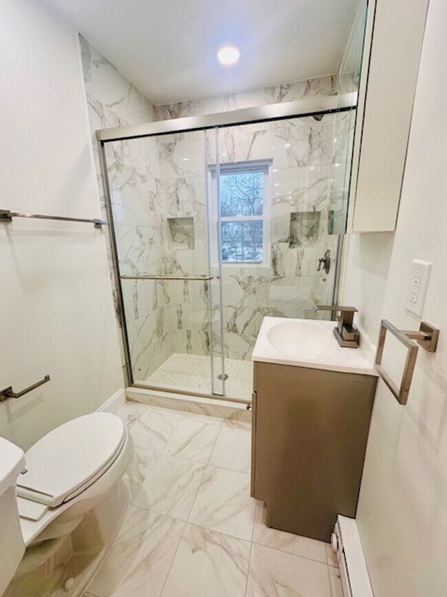 Building Photo - 19 Henning Dr