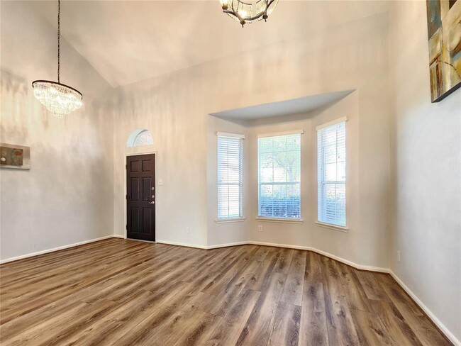 Building Photo - 21827 Sierra Long Dr