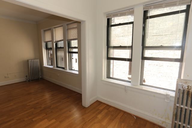 Building Photo - 4636 N Paulina St