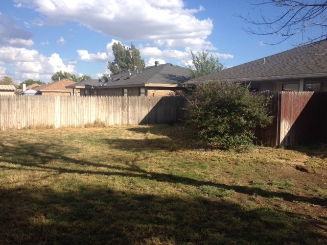 Building Photo - BRICK HOME IN NORTHEAST NEAR MESA ELEMENTARY