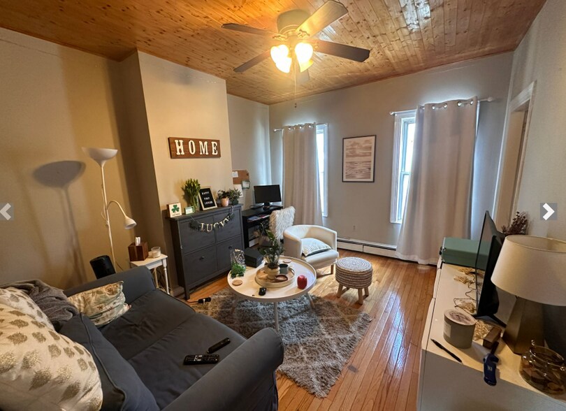 Building Photo - 62 I St