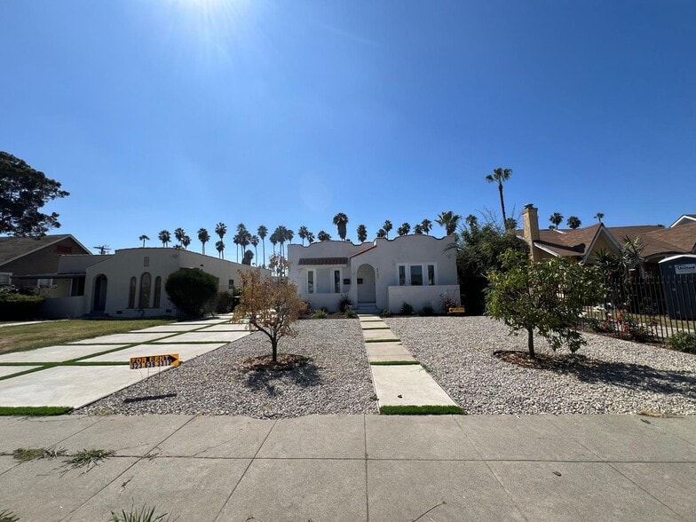 Building Photo - 4703 9th Ave