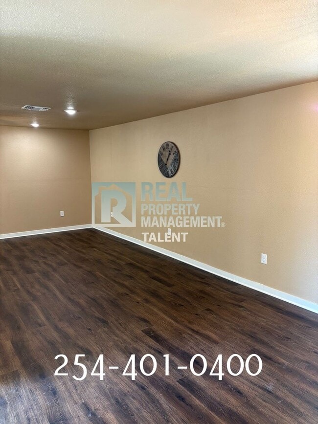 Building Photo - 952 Fannin Loop