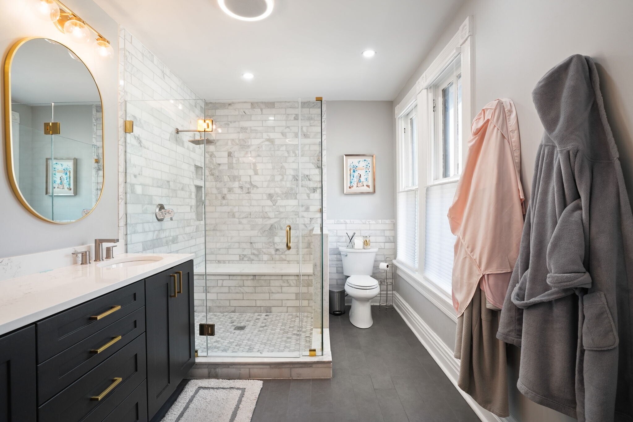 Building Photo - 77 W 2nd Ave