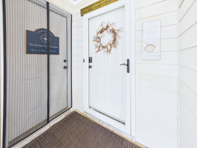 Building Photo - Gorgeous Furnished 2 Bdrm/2 Bath Condo in St James Community!