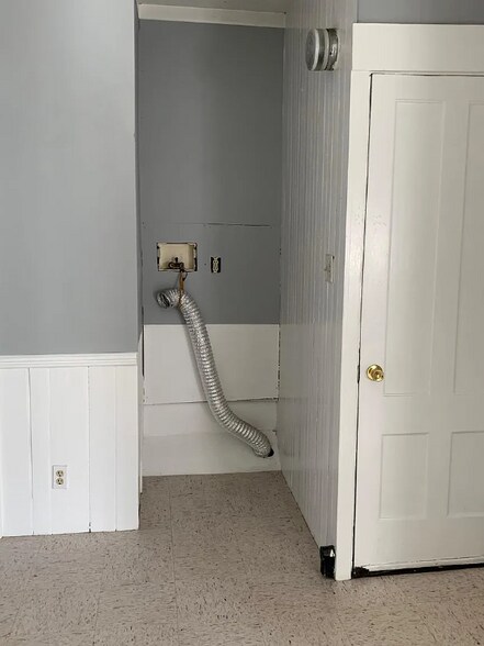 Building Photo - 61 C St