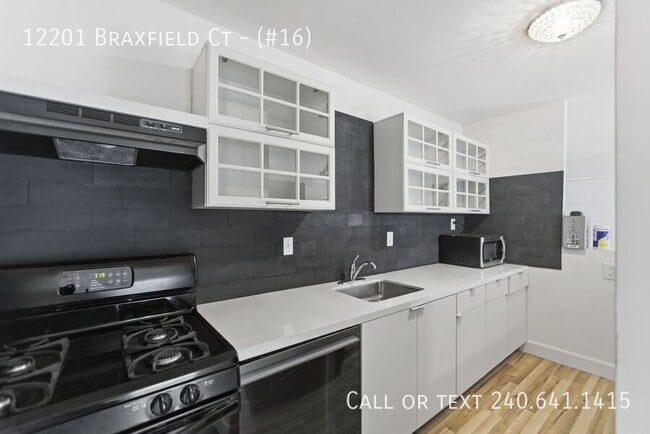 Building Photo - 12201 Braxfield Ct