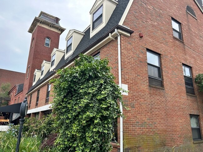 Building Photo - 33 Federal St