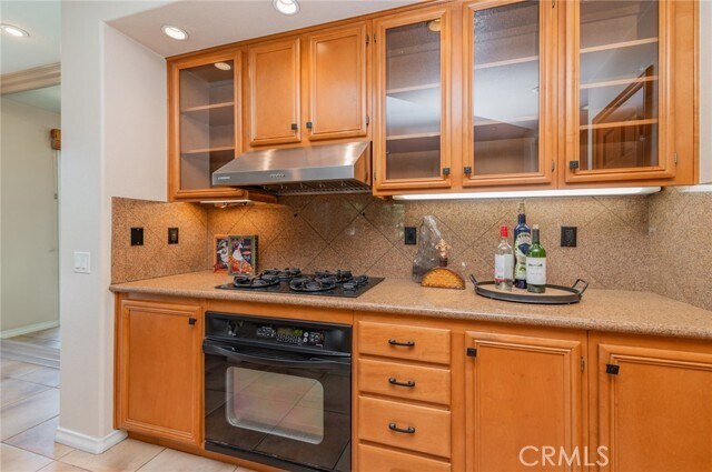 Building Photo - 37 Olivewood