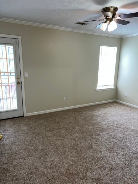 Building Photo - 5908 Trent Walk Dr