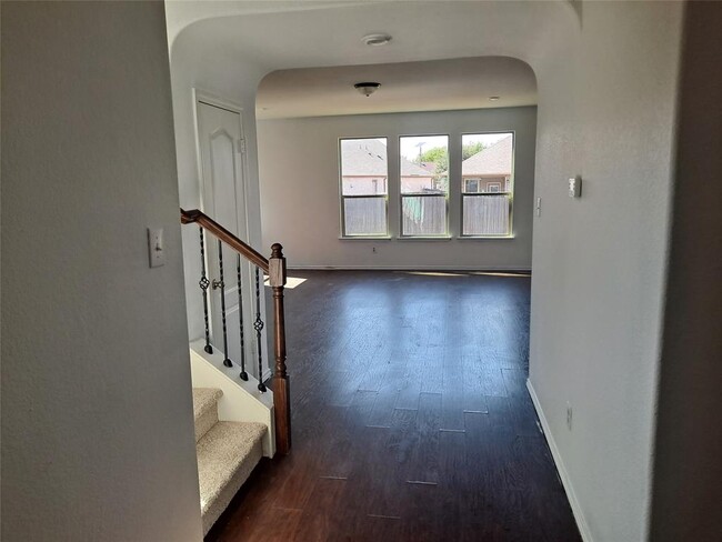 Building Photo - 670 Landon Samuel Lp