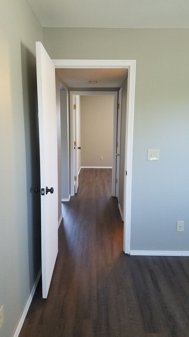 Building Photo - OK 1103-6