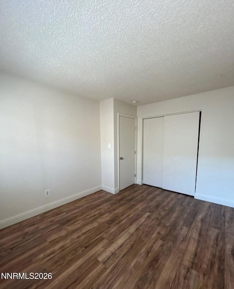 Building Photo - 1410 E 9th St