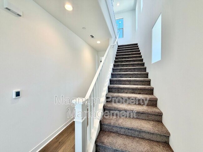 Building Photo - 29561 Monarch Rd