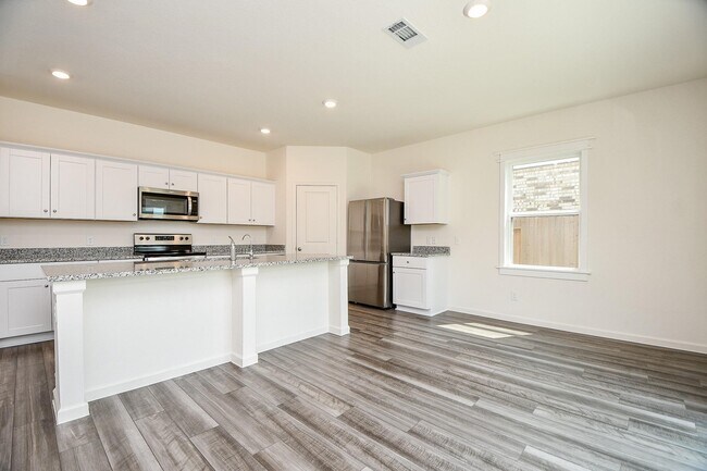 Building Photo - 13526 Kinsman Road