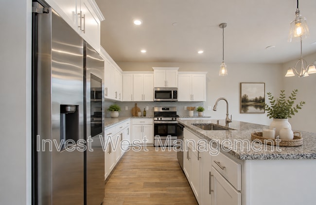 Building Photo - 6834 N 89th Loop