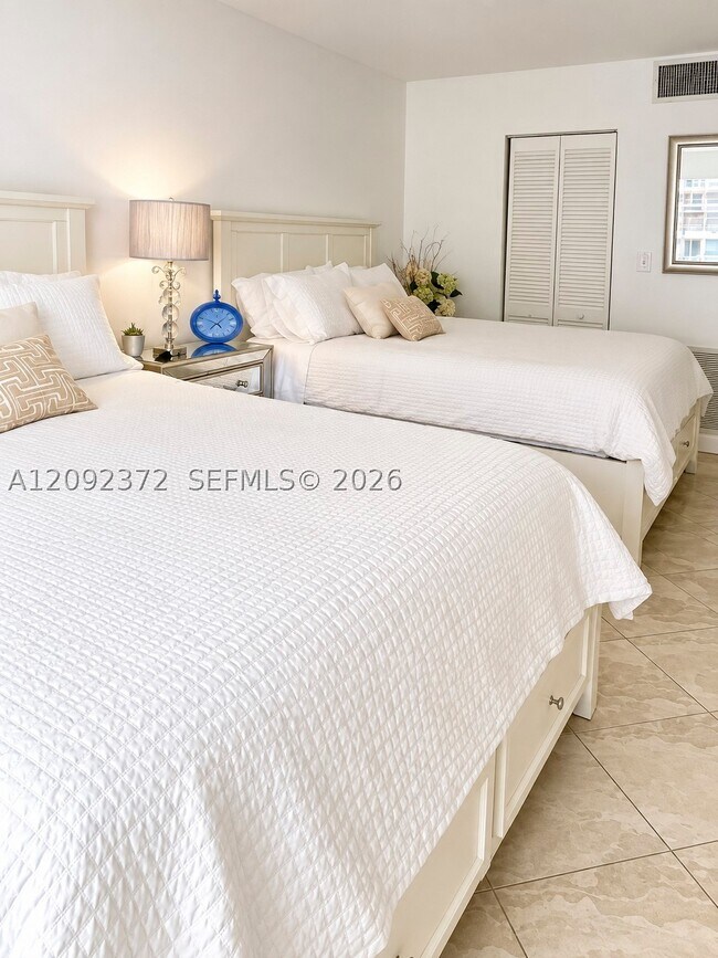 Building Photo - 9195 Collins Ave