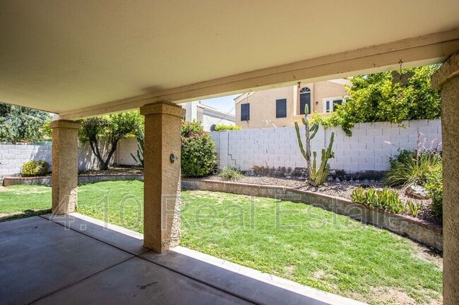 Building Photo - 16221 S 34th Way