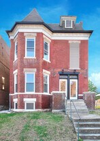 Building Photo - 3526 Vista Ave