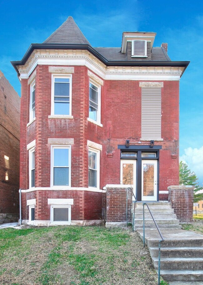 Building Photo - 3526 Vista Ave