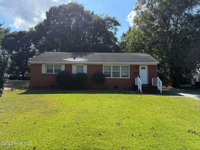 Primary Photo - 105 Summersill Dr