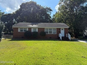 Building Photo - 105 Summersill Dr