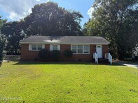 Building Photo - 105 Summersill Dr