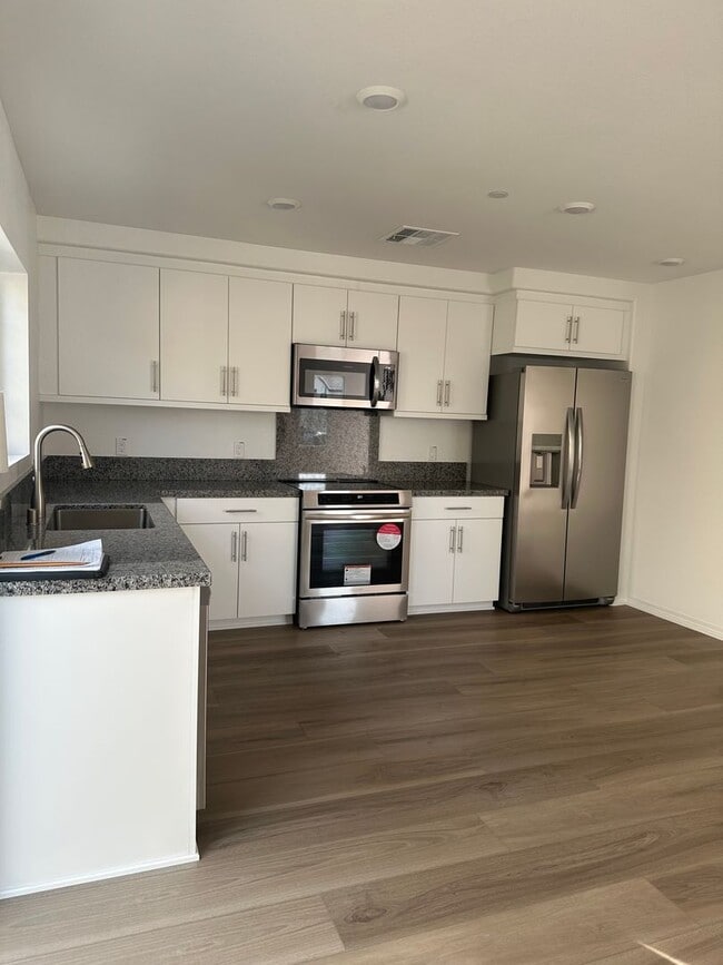 Building Photo - 3 Bedroom 2.5 Bath New build home in Highgrove!