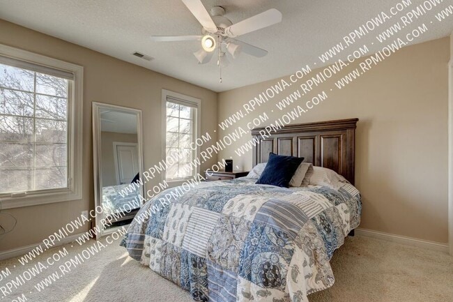 Building Photo - 4631 Timberline Dr