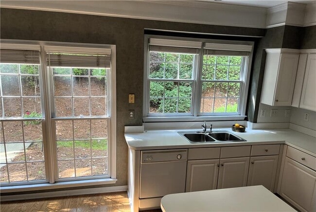 Building Photo - 5080 Avala Park Ln