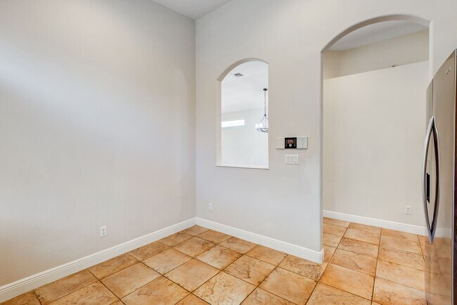 Building Photo - ** TUSCANY COVE ** 2 BED + DEN / 2 BATH / 2 CAR GARAGE - AMAZING LAKE VIEW! - ANNUAL RENTAL