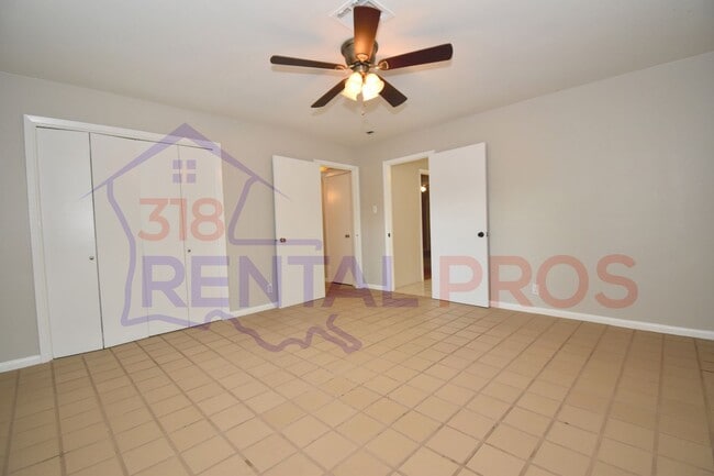 Building Photo - 3 Bed 2 Bath in Ruston!