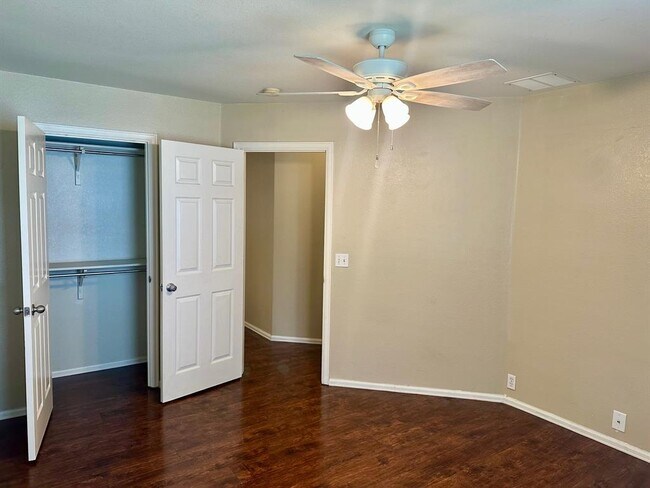 Building Photo - 124 Spruce Dr