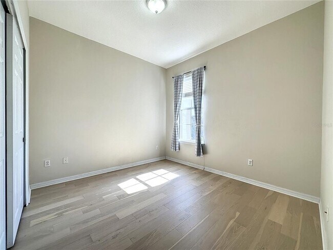 Building Photo - 11564 Mizzon Dr