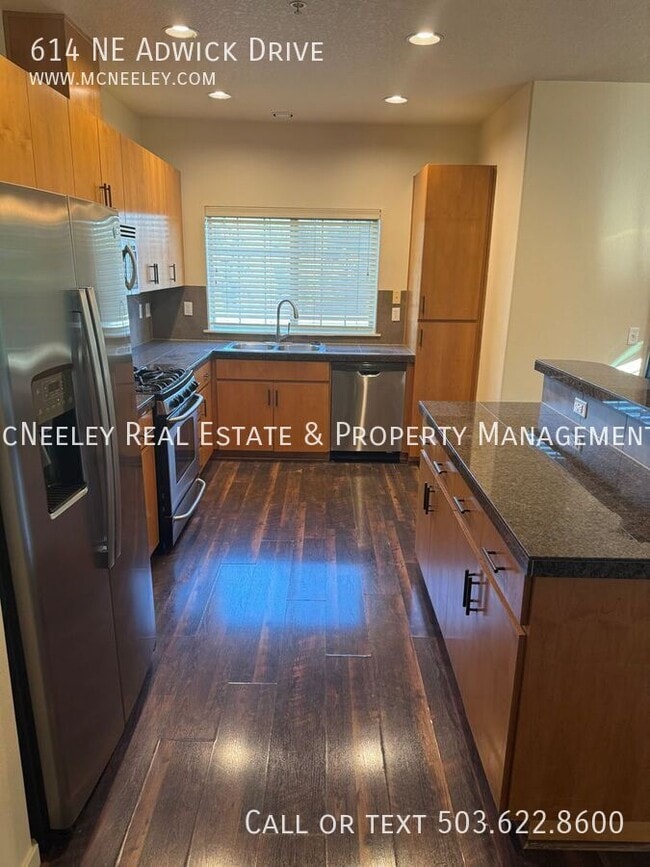 Building Photo - 614 NE Adwick Dr