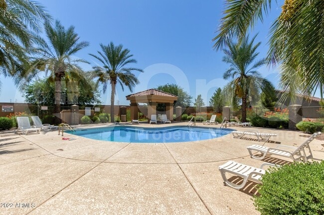 Building Photo - 4526 E Windsong Dr