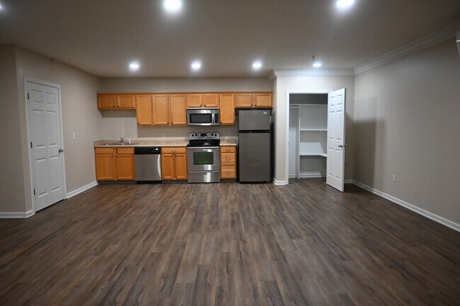 Floorplan - Square 131 - 4880 - 12 Plex