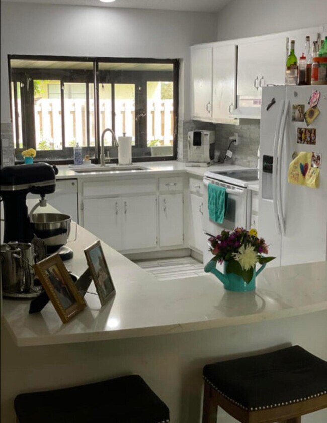 Building Photo - 5335 Havasu Ct