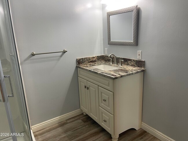 Building Photo - 3511 E Greenway Ln