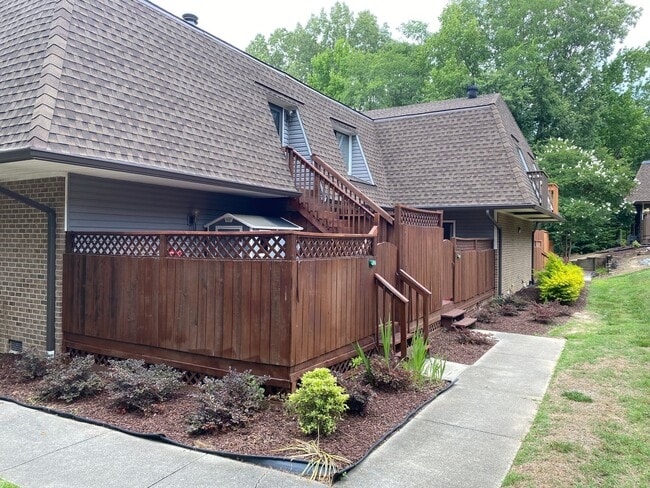 Building Photo - 2BR Finley Forest Condo – Minutes to Chapel Hill & UNC