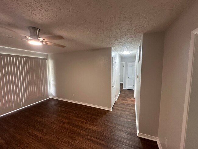 Building Photo - 4446 Aristocrat Ln
