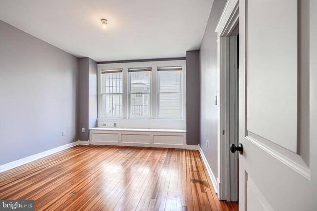 Building Photo - 3213 Vickers Rd