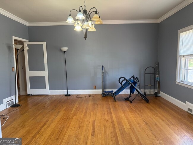 Building Photo - 998 Highland Cir SE