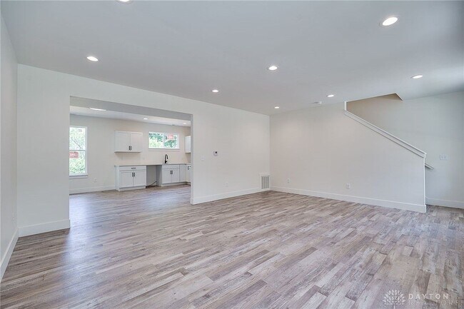 Building Photo - 4253 Pleasant View Ave