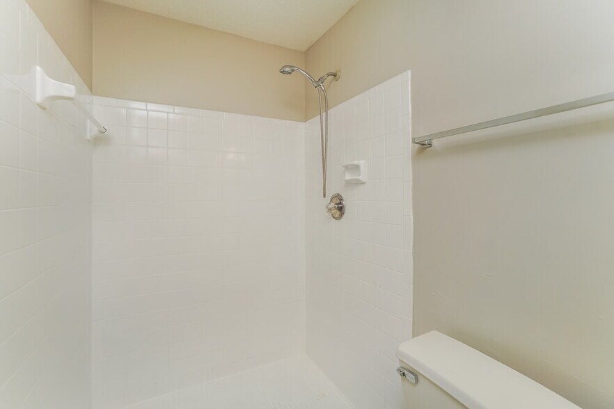 Building Photo - 308 Timber Creek Dr