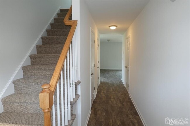 Building Photo - 381 Highland St