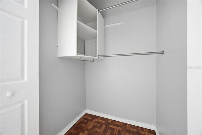 Building Photo - 102 Mango Dr