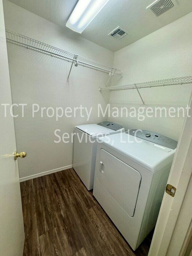 Building Photo - 3 Bedroom/2 Bath home in the gated community of Sunrise @ Harbor Shores