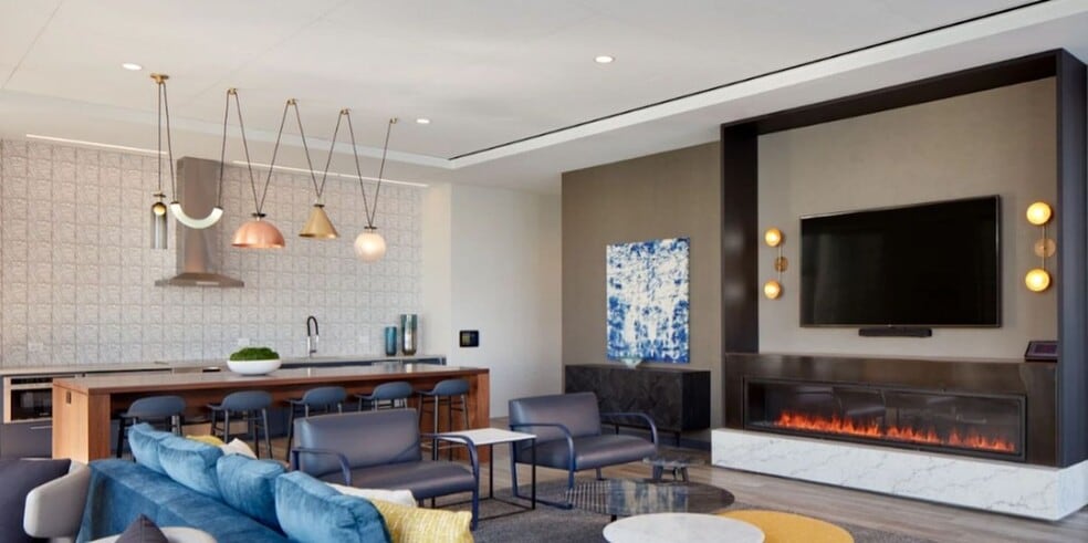 Building Photo - 455 E Waterside Dr